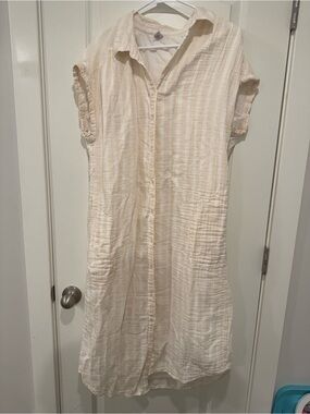 Old Navy Soft Cream Lightweight button dress, missing tie
